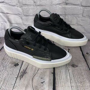 Adidas Women's HYPERSLEEK Low Casual Sneaker EE8275 size 8